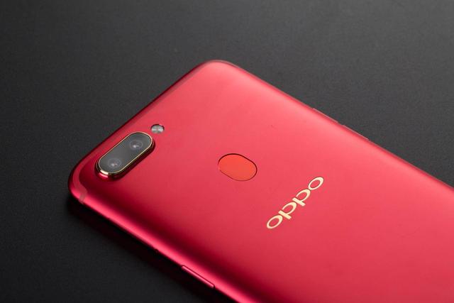 OPPO最新款手机评测，红色魅力，全面解析OPPO 2017款红色手机在往年11月17日的亮点与特色